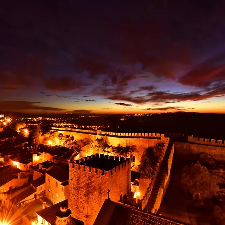 Castelo De מלון